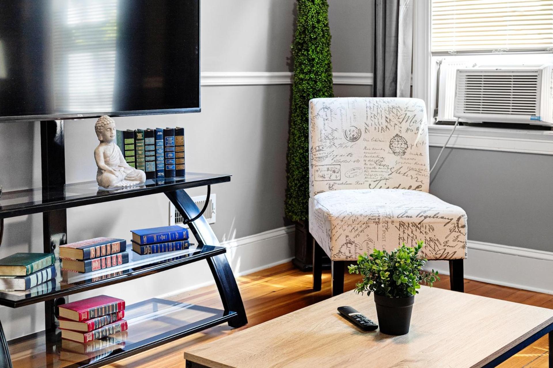 Spacious Apartments Near Ashmont - Evonify Stays Boston Dış mekan fotoğraf